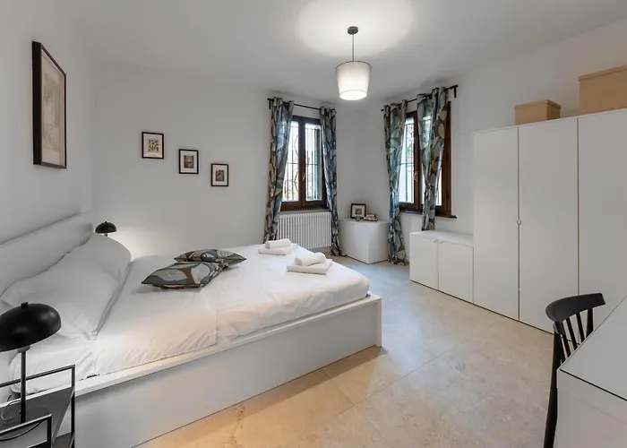 Housmart Montanara 606-2 *